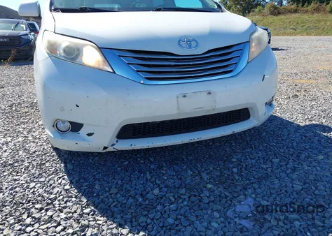 2011 Toyota Sienna Limited из США, поврежденный, VIN 5TDDK3DC0BS021335